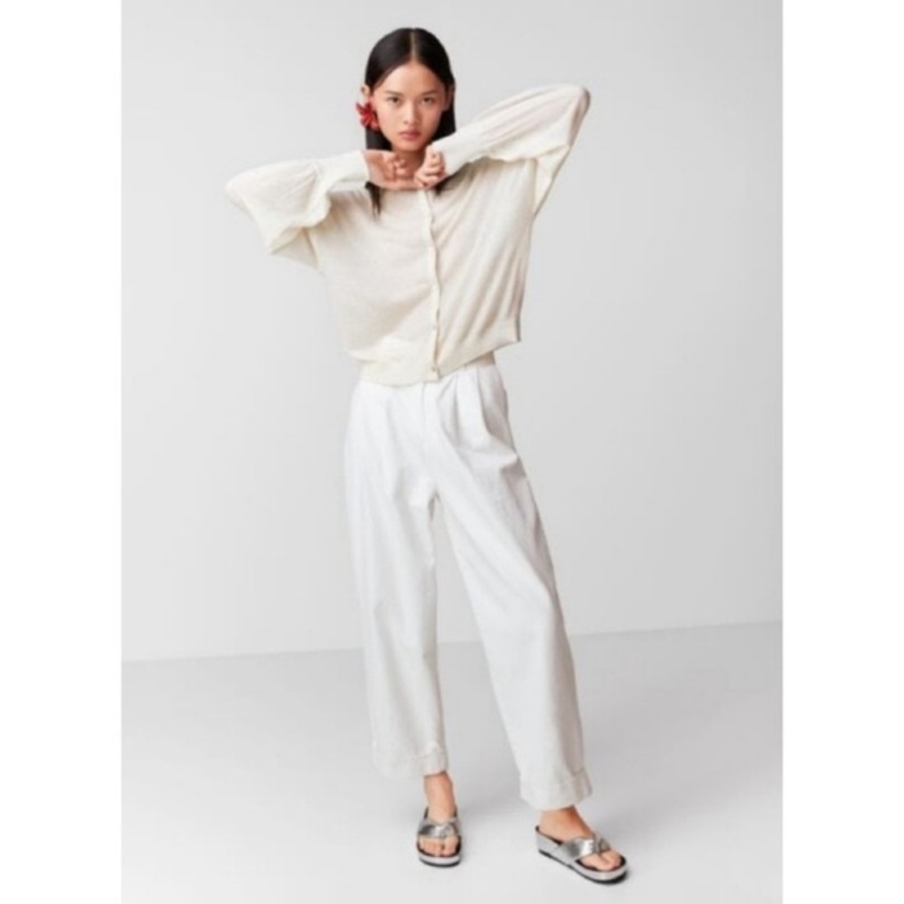 ZARA OFF WHITE RELAXED FIT JEANS